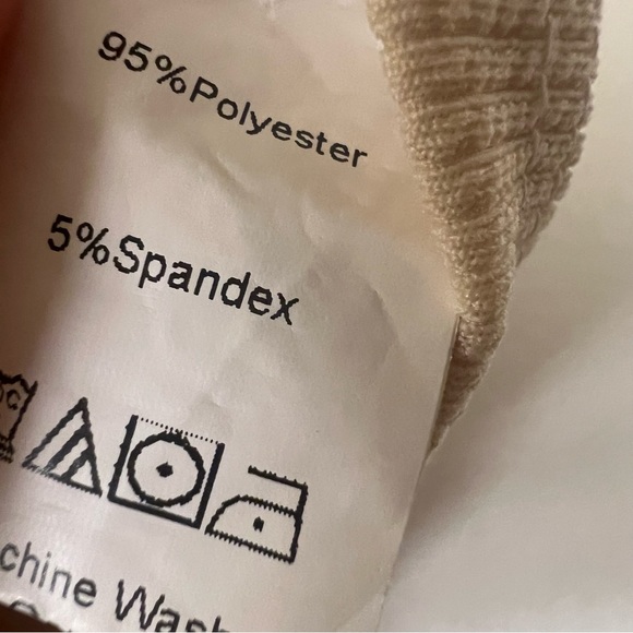 Princess Polly Light Beige/Cream crop top size 2 - Picture 6 of 7